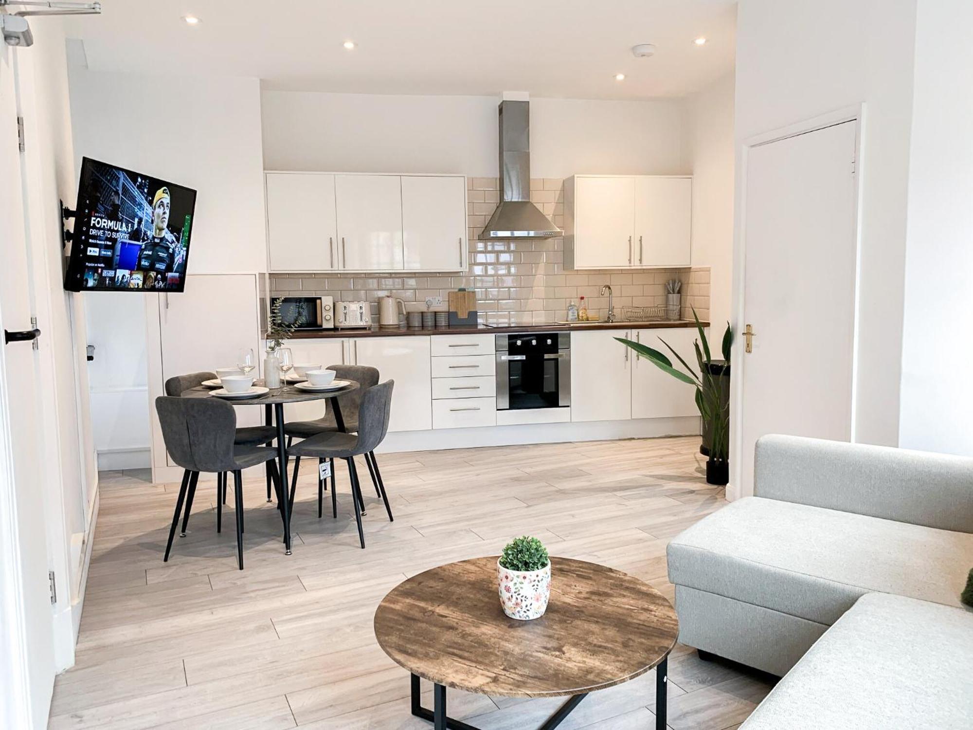 1-Bedroom Apartments In Shoreditch, Old Street, Hoxton ロンドン エクステリア 写真