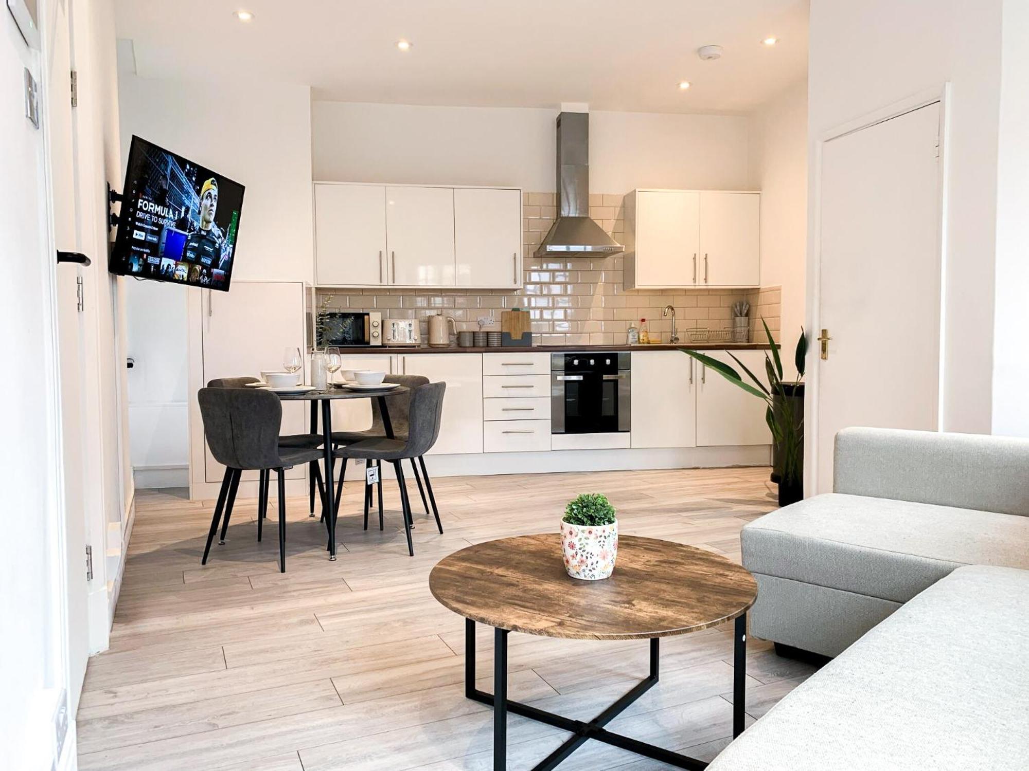 1-Bedroom Apartments In Shoreditch, Old Street, Hoxton ロンドン エクステリア 写真