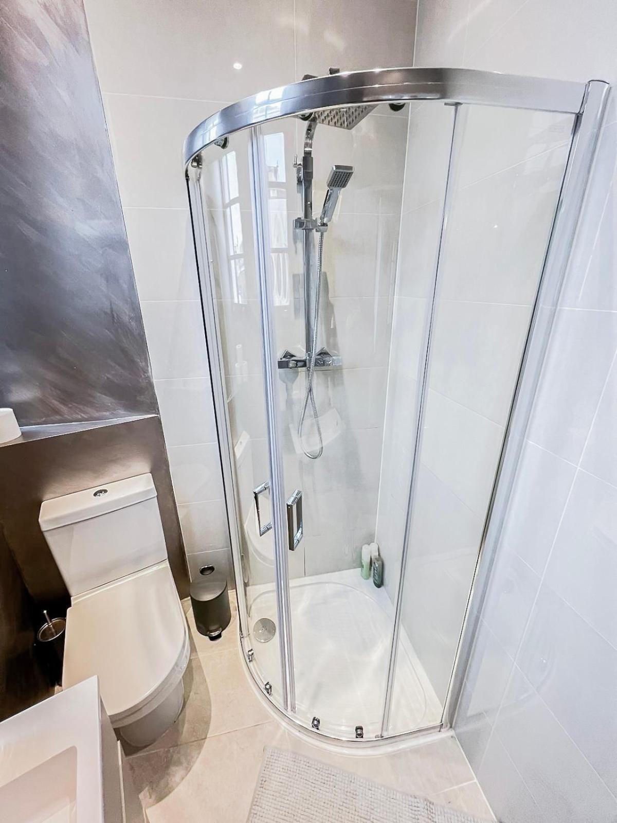 1-Bedroom Apartments In Shoreditch, Old Street, Hoxton ロンドン エクステリア 写真