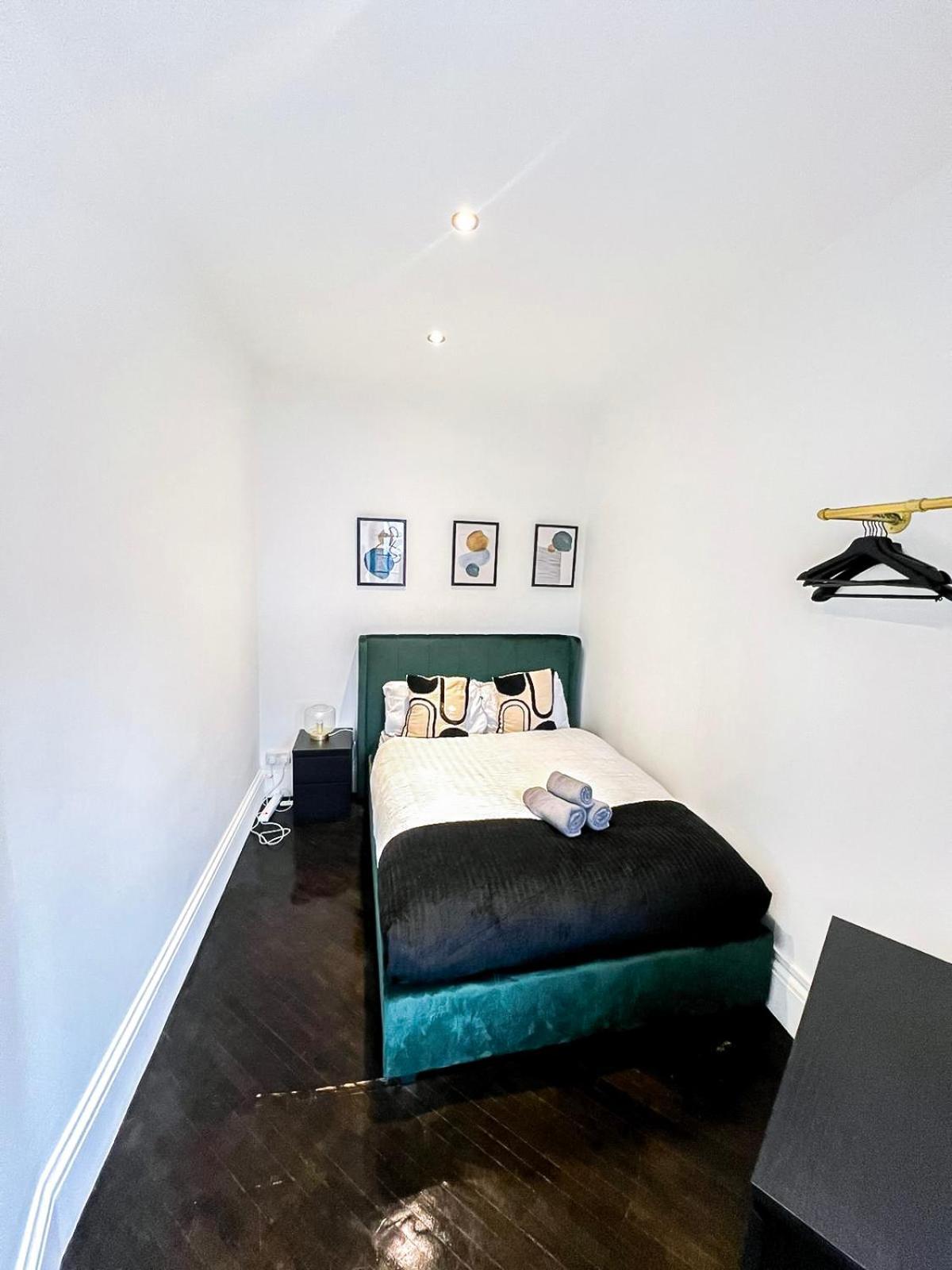1-Bedroom Apartments In Shoreditch, Old Street, Hoxton ロンドン エクステリア 写真
