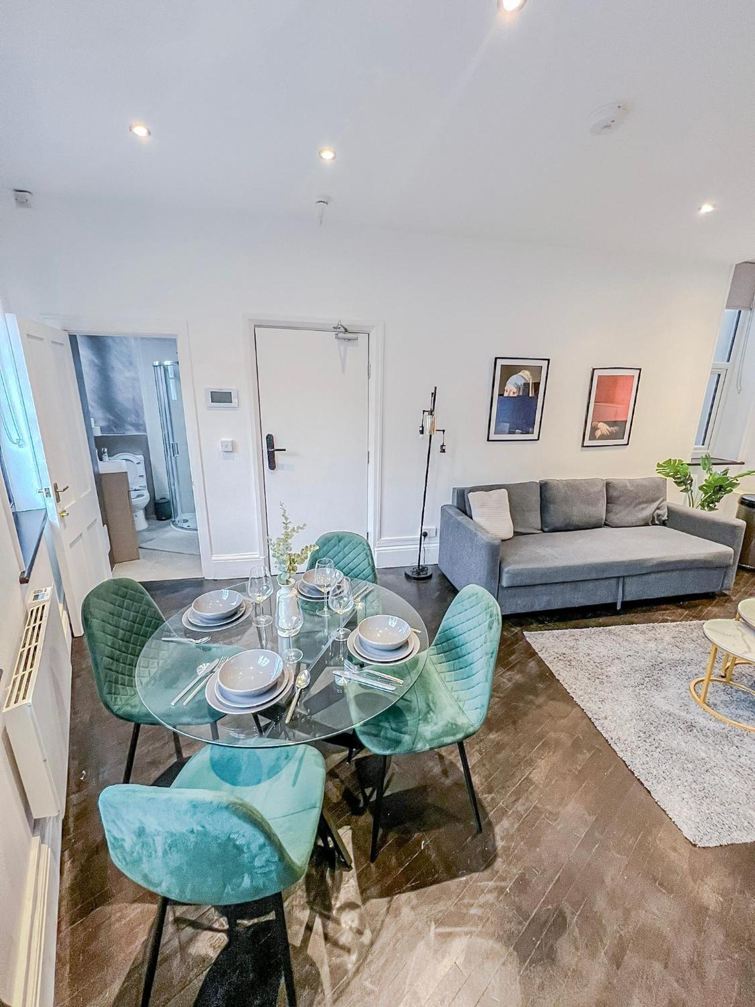 1-Bedroom Apartments In Shoreditch, Old Street, Hoxton ロンドン エクステリア 写真