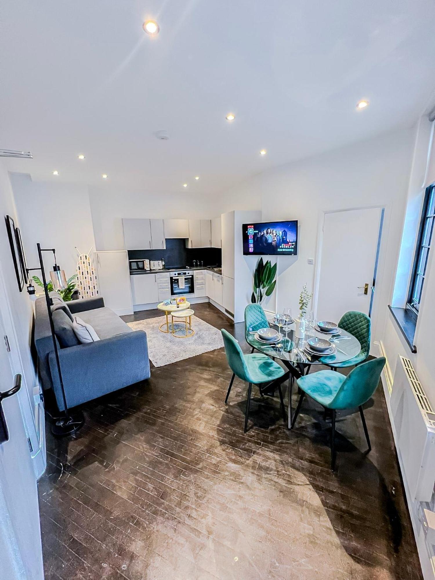 1-Bedroom Apartments In Shoreditch, Old Street, Hoxton ロンドン エクステリア 写真