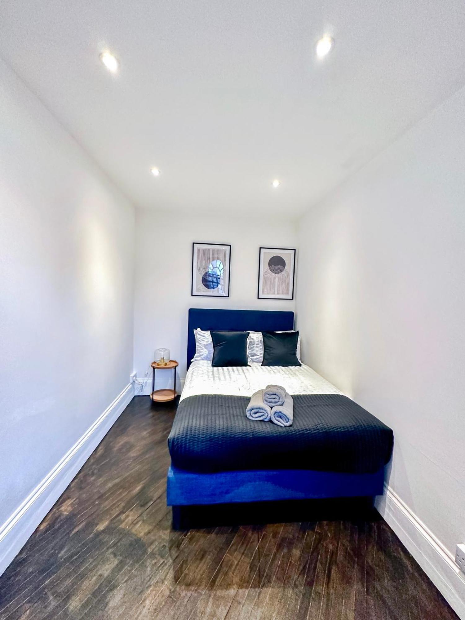 1-Bedroom Apartments In Shoreditch, Old Street, Hoxton ロンドン エクステリア 写真