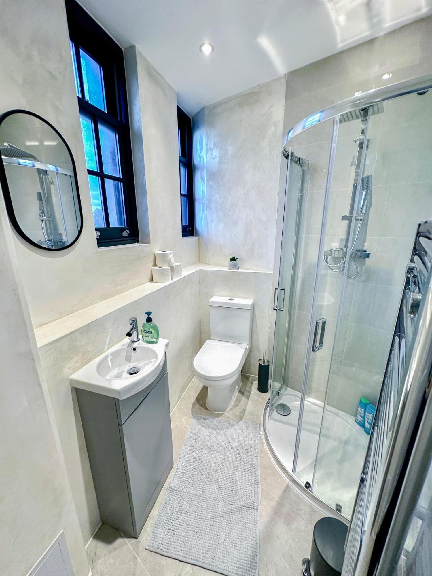 1-Bedroom Apartments In Shoreditch, Old Street, Hoxton ロンドン エクステリア 写真